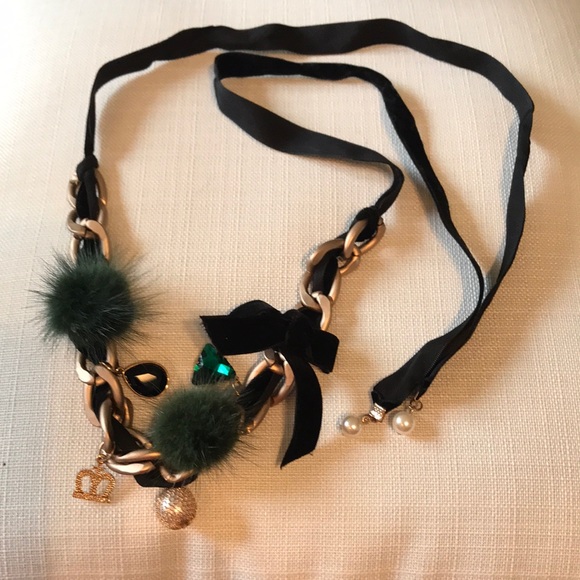 Fun statement necklace. - Picture 2 of 6